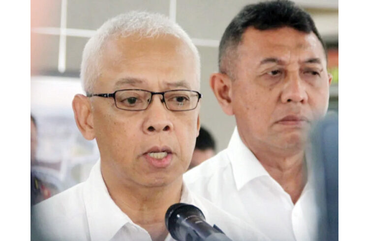 Temuan Kompolnas usai Datangi TKP, AKP Dadang juga Tembaki Rumah Dinas Kapolres Solsel, Ada Bekas Peluru di Kaca Depan, Jendela Kamar hingga Tempat Tidur 1 Ketua Harian Kompolnas RI,
Irjen Pol (Purn) Arief Wicaksono Sudiutomo.