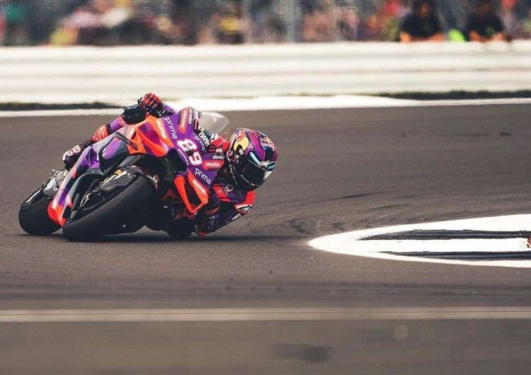 Fakta Menarik Jorge Martin dalam Meraih Gelar Juara Dunia MotoGP 2024,dari Penantang Menjadi Juara Musim 1 balapan --Pembalap MotoGP Prima Pramac Racing Jorge Martin saat menjalani balapan di GP Inggris di sirkuit Silverstone beberapa waktu lalu.