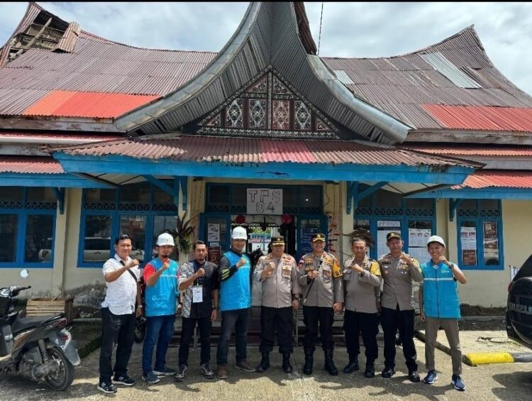 Pilkada 2024 Sukses, PLN Kawal dengan Listrik Tanpa Kedip 1 BERHASIL--PLN Unit Induk Distribusi (UID) Sumatera Barat berhasil mengawal keandalan listrik selama pelaksanaan Pilkada Serentak 2024.