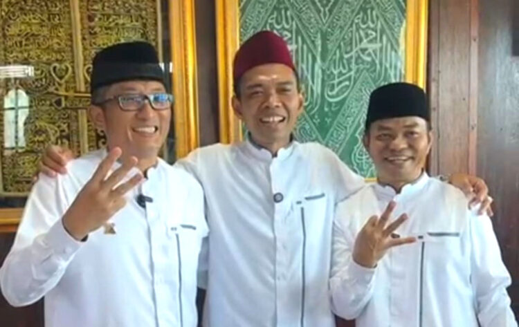 Ustadz Abdul Somad Ajak Warga Padang Coblos Nomor 3 Pasangan Hendri Septa-Hidayat 1 BERTEMU UAS— Pertemuan Paslon Wali Kota dan Wakil Wali Kota Padang-Hendri Septa-Hidayat dengan Ustadz Abdul Somad, Kamis siang (7/11).