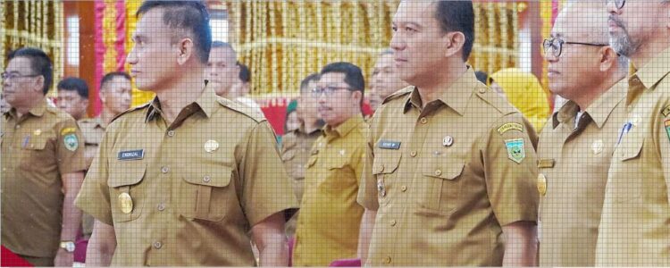 Dihadiri PJ Wako Sonny, Pemprov Sumbar Gelar Rakor Pilkada 1 HADIRI RAKOR— Penjabat (Pj) Wali Kota Padang Panjang, Sonny Budaya Putra, menghadiri Rapat Koordinasi (Rakor) Pemerintah Provinsi Sumatera Barat dengan Pemerintah Kabupaten/Kota terkait Pemilihan Kepala Daerah (Pilkada) Serentak 2024, di Aula Balai Kota Pariaman.