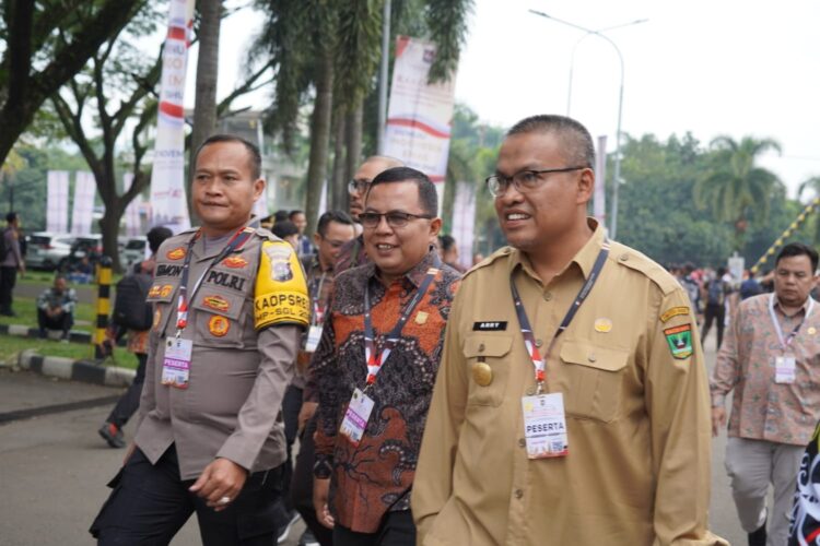HADIRI RAKORBAN— Pjs Bupati Tanah Datar Arry Yuswandi bersama Ketua DPRD Anton Yondra dan Forkopimda menghadiri Rapat Koordinasi Nasional (Rakornas) Penyelenggaraan Pemerintah Pusat dan Daerah Tahun 2024 di Sentul International Convention Center (SICC) Bogor, Jawa Barat.