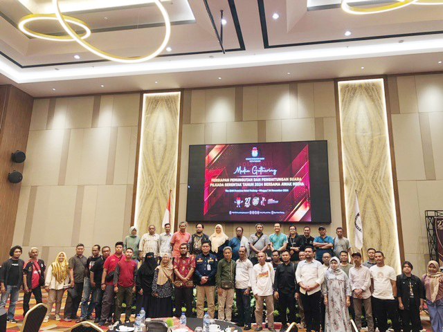 siap didistribusikan--Memasuki masa tenang Pilkada serentak 2024, 24-26 November 2024, semua logistik Pilkada Padang 2024, sudah ready dan siap didistribusikan sehari menjelang hari H pemungutan suara pada 27 November 2024.