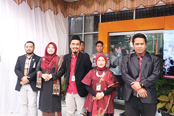 Hari Ini, 3.115 Petugas KPPS untuk Pilkada 2024 Sijunjung Dilantik 1 KOMISIONER KPU— Komisioner KPU Sijunjung.