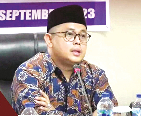 KOMISIONER KPU SUMBAR—Komisioner KPU Sumbar, Ory Sativa Syakban, memastikan bahwa seluruh proses pemungutan dan penghitungan suara di seluruh wilayah Sumbar berjalan tanpa kendala yang berarti.