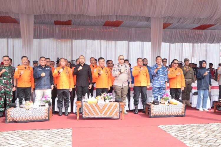 Latihan Gabungan Kesiapsiagaan Hadapi Gempa Megathurst, Danlanud SUT: Kita Siap Tanggap Darurat Bencana dan Evakuasi Masyarakat 1 HADIRI—Komandan Lanud Sutan Sjahrir, Kolonel Nav Sani Salman Nuryadin hadiri latihan gabungan kesiapsiagaan menghadapi Gempa Megathrust di Sumatera Barat.