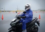 Menara Agung Bagikan Tips #Cari_Aman Berkendara di Musim Hujan