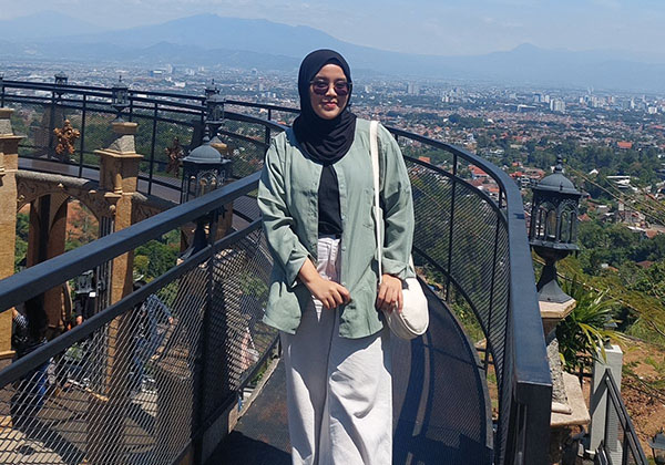 Pahlawan Tanpa Jubah, Mereka yang Berjuang untuk Menyelamatkan Lingkungan 1 Salsabila Putri Hanifah