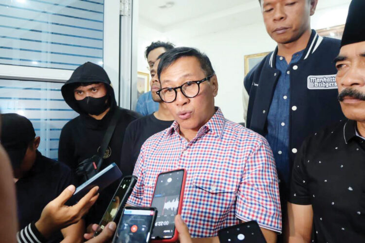 Ramlan Nurmatias Klaim Kemenangan Pilkada Bukittinggi 2024 1 KLAIM KEMENANGAN— Ramlan Nurmatias
klaim kemenangan di Pilkada Bukittinggi usai penghitungan sementara internal Partai Demokrat, Ramlan Nurmatias yang berpasangan dengan Ibnu Asis meraih hasil 31.430 suara atau
sebesar 51,65 persen.