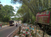 Sampah Berserakan di Perbatasan Limapuluh Kota-Agam