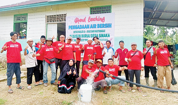 UPZ Baznas Semen Padang Salurkan Zakat Karyawan Semen Padang Group Rp4,9 M 1 AIR BERSIH— UPZ Baznas Semen Padang Resmikan Air Bersih di pedalaman Kabupaten Kepulauan Mentawai beberapa waktu lalu. Program tersebut merupakan salah satu program Syiar & Dakwah yang merupakan salah satu program unggulan UPZ Baznas Semen Padang.