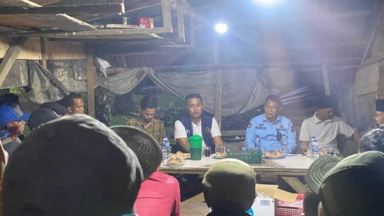 Ngopi Bareng di Kadai, Vasko Ruseimy Dengar dan Tampung Aspirasi Warga Tapan Pessel 1 download 11