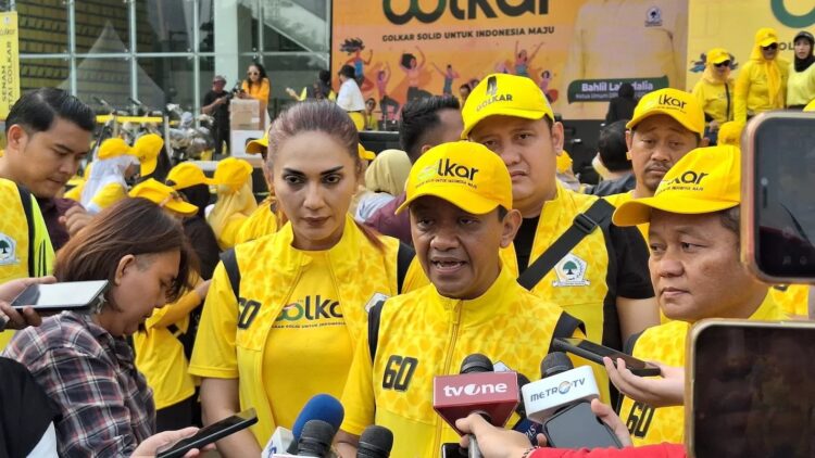 Bahlil Yakin Golkar Menangkan 60 Persen Pilkada 2024 1 HUT GOLKAR— Ketua Umum Partai Golkar Bahlil Lahadalia usai acara senam dalam rangkaian HUT ke-60 Partai Golkar.