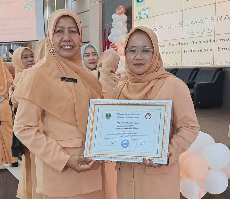 Penilaian E-Reporting Tingkat Provinsi, DWP Pasbar Raih Juara II 1 1 8
