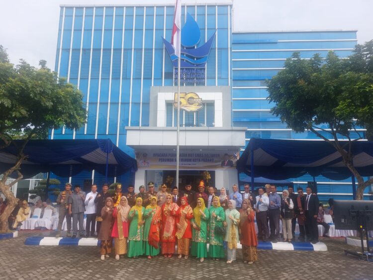 18b73e2b 7fce 44bd a4d8 5dda611119b0