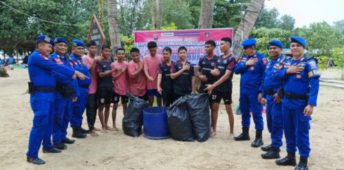 Satpolairud Polres Pessel Lakukan Sambang Nusa Presisi di Pulau Setan 1 3 4 e1734253769687