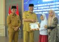 76 Pelajar Sumbar Berprestasi Nasional dan Internasional Terima Penghargaan
