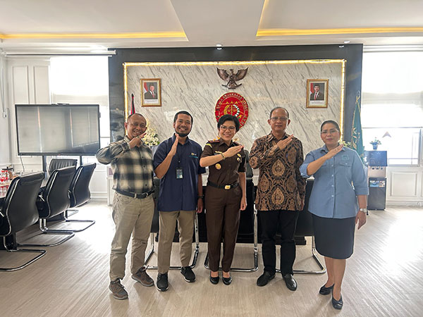 Dukung Proyek Ketenagalistrikan, PLN UIP Sumbagteng Perkuat Kolaborasi dengan Kejati Sumbar 1 KUNJUNGAN--PT PLN UIP) Sumbateng saat kunjungan silaturahmi ke Kepala Kejaksaan Tinggi Sumatera Barat.