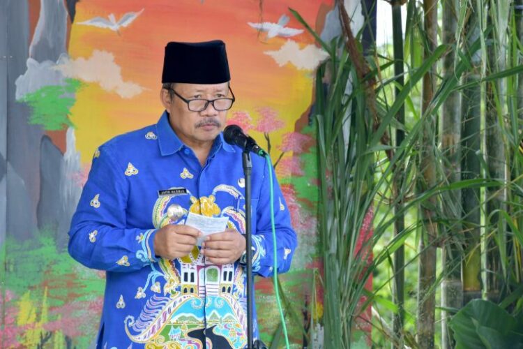 Manikam Jajak Buya Hamka, Harmoni Budaya dan Alam 1 PEMBINAAN— Bupati Agam, Andriwarman, secara resmi membuka pembinaan BKSDA terhadap kelompok masyarakat, sekaligus aktivasi pemanfaatan kebudayaan dengan tema “Manikam Jajak Buya Hamka”, di halaman Museum Rumah Kelahiran Buya Hamka, Nagari Sungai Batang, Kecamatan Tanjung Raya, Sabtu (14/12).