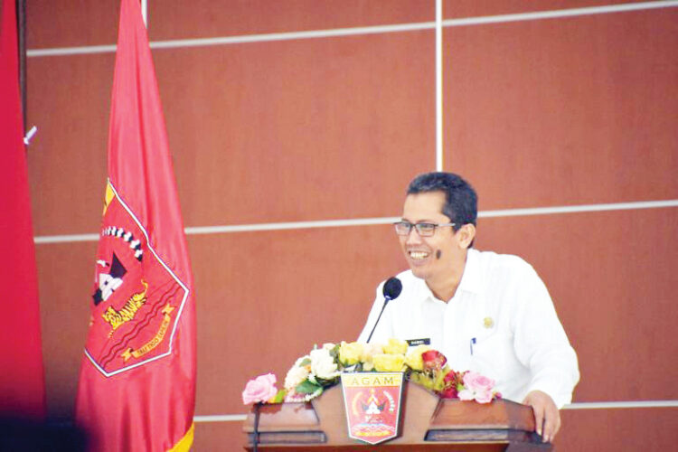 PWRI Agam Gelar Musyawarah ke-VI, Fokus pada Evaluasi dan Kebijakan Baru 1 MUSYAWARAH PWRI— Asisten II Perekonomian dan Pembangunan, Hamdi, membuka Musyawarah Persatuan Wredatama Republik Indonesia (PWRI) ke-VI Kabupaten Agam II Tahun 2024 di Balairung Rumah Dinas Bupati Agam, Kecamatan Lubuk Basung, Rabu (4/12).