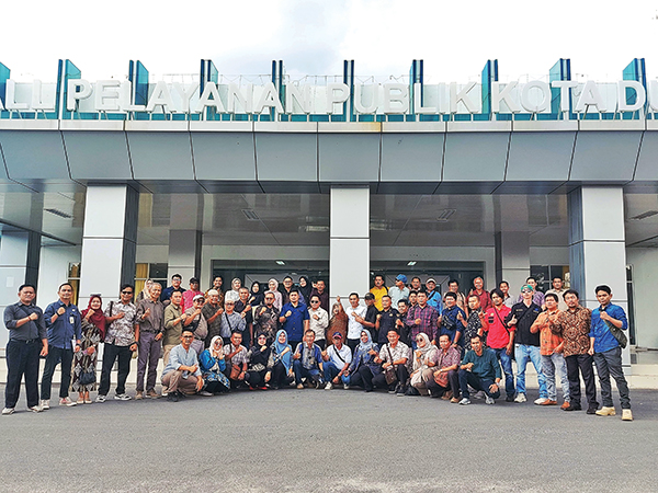 Diskominfo dan Wartawan Bukittinggi Pelajari Kerjasama Media Pemko Dumai