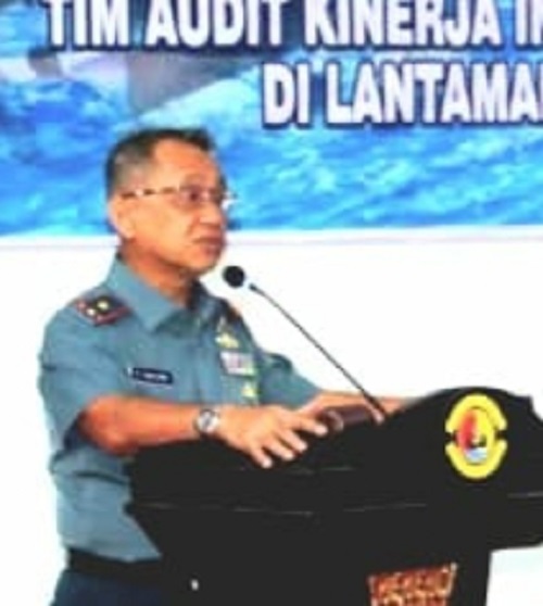 FGD dan Bimtek Digelar, Menuju Lantamal II Lebih Baik 1 ARAHAN—Laksamana Pertama TNI Sarimpunan Tanjung berikan arahan.