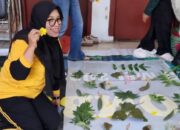 Persatuan Istri Karyawan PTBA, Berlatih Buat Batik Ecoprint di Sawahlunto