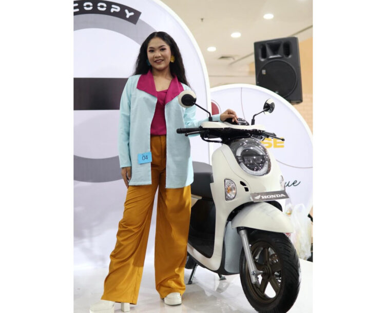 Promo Kemilau Akhir Tahun di Menara Agung, Beli New Honda Scoopy Dapat Potongan DP dan Angsuran 2 Bulan 1 LAYANI KONSUMEN-Menara Agung saat meluncurkan New Honda Scoopy 2024.
