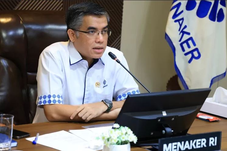 Mulai Berlaku 1 Januari, Menaker Minta Gubernur Segera Umumkan UMP 2025 1 Yassierli, Menteri Ketenagakerjaan