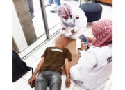 ODGJ Ngamuk Lempar Batu dan Kayu, Pengendara Motor dan Pejalan Kaki Terluka