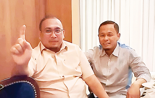 Bertemu Wako Terpilih, Andre Rosiade Siap Bantu Pembangunan Kota Pekanbaru 1 BERTEMU WAKO TERPILIH— Wakil Ketua Komisi VI DPR RI Andre Rosiade, saat bertemu dengan Wako Pekanbaru Terpilih Agung Nugroho.