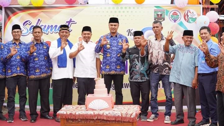 Pasca Dimekarkan Tiga Tahun Lalu, Pemerintahan di Nagari Padang Laweh Selatan Berjalan dengan Baik 1 BERSAMA—Bupati Benny Dwifa bersama sejumlah Kepala Perangkat Daerah, Direktur PDAM, Camat Koto VII, Wali Nagari Padang Laweh Selatan, Tokoh Masyarakat serta undangan lainnya.
