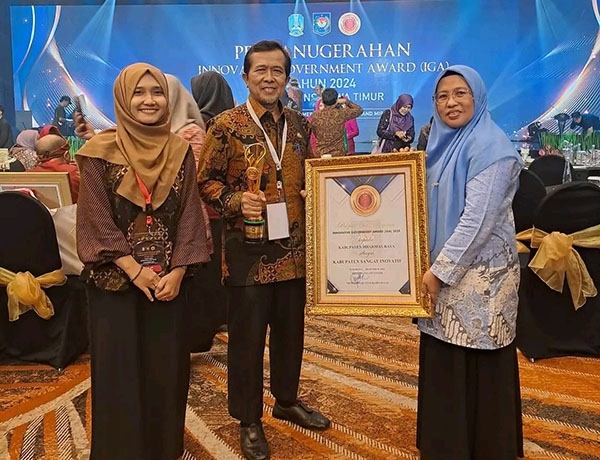 Innovative Government Awards (IGA) 2024, Dharmasraya Raih Penghargaan Kabupaten Sangat Inovatif 1 Penuh inovasi dalam menyelenggarakan pemerintahan