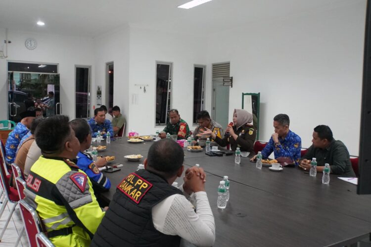 Tindak Lanjut Arahan Presiden, Pj Wako Sonny Gelar Rapat Bersama Forkopimda 1 RAPAT BERSAMA FORKOPIMDA— Pj Wali Kota Padang Panjang Sonny Budaya Putra pimpin rapat bersama forkompimda menyikapi anjuran Presiden RI Prabowo Subianto.