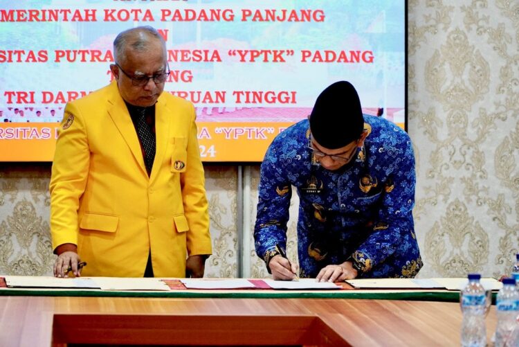 Pemko Padang Panjang Teken MoU dengan UPI “YPTK” Padang 1 Pj Wako Sonny Teken MoU dengan UPI YPTK Padang