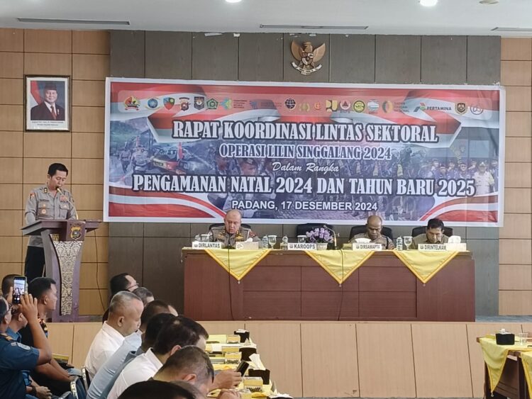 Pengamanan Natal dan Tahun Baru, Polda Sumbar Kerahkan 2.399 Personel dan Dirikan 64 Pos 1 RAKOR— Polda Sumbar menggelar rapat koordinasi (rakor) lintas sektoral
Operasi Lilin Singgalang 2024.