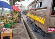 Berjualan di Jalur Padat Lalin, Satpol PP Tertibkan Pedagang Durian
