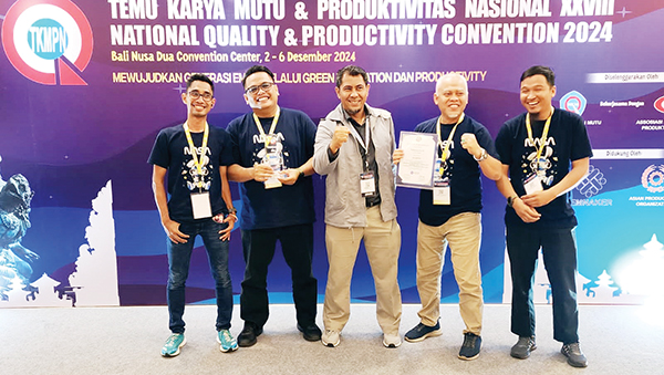 Ajang TKMPN 2024 di Bali, Tim Inovasi PT Semen Padang Sabet 1 Diamond, 9 Platinum dan 6 Gold 1 TOREHKAN PRESTASI— Tim inovasi PT Semen Padang kembali menorehkan prestasi di ajang Temu Karya Mutu dan Produktivitas Nasional (TKMPN) ke-XXVIII, di Nusa Dua Bali Convention Center, pada 2-6 Desember lalu.