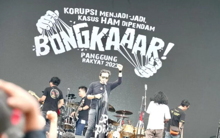 Sesalkan Pemberedelan Lukisan Yos Suprapto, Usman Hamid: Hanya Terjadi di Negara Otoriter 1 Aktivis HAM sekaligus Direktur Eksekutif Amnesty Internasional Indonesia Usman Hamid.