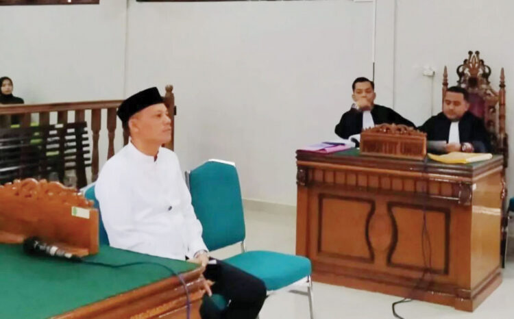 Dugaan Pelanggaran Kampanye di Tempat Ibadah, Bupati Pasaman Sabar AS Jalani Sidang di PN Lubuk Sikaping 1 SIDANG DAKWAAN— Bupati Pasaman yang juga petahana dalam Pemilihan Kepala Daerah (Pilkada) Serentak 2024, Sabar AS, menghadapi dakwaan terkait dugaan pelanggaran kampanye di tempat ibadah. Sidang perdana digelar di Pengadilan Negeri (PN) Lubuk Sikaping pada Jumat (13/12).
