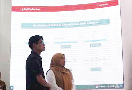 22 Provinsi Gelar PSU Pilkada 2024 dengan 287 TPS, Dua di Sumbar Lakukan Pemungutan Suara Ulang 1 pamantauan rekapitulasi— Komisioner KPU melakukan pamantauan rekapitulasi penghitungan suara secara nasional pada Pilkada Serentak 2024 melalui aplikasi Sirekap di ruang monitoring tabulasi suara di Gedung KPU RI, Jakarta, Jumat (29/11/2024).