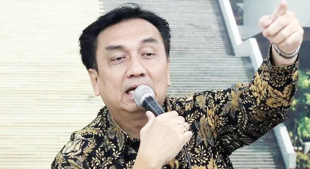 Eks Politikus PDIP Berharap Megawati Berdamai Dengan Jokowi 1 Effendi Simbolon