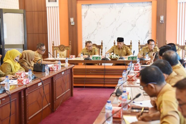 foto pj saat rapat akhir tahun