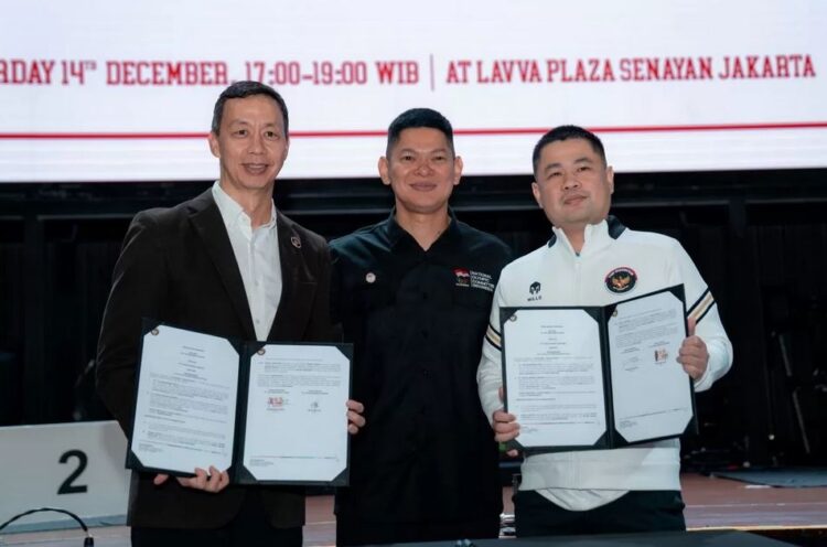 Dipilih NOC Jadi Apparel Resmi Tim Indonesia, Bukti Kualitas Mills untuk Kebanggaan Indonesia 1 KERJASAMA— Dari kiri, Direktur Utama Tim Indonesia Richard Sam Bera, Presiden NOC Indonesia Raja Sapta Oktohari, CEO PT Mitra Kreasi Garmen (Mills) Tjia Kong Hou (Ahau).