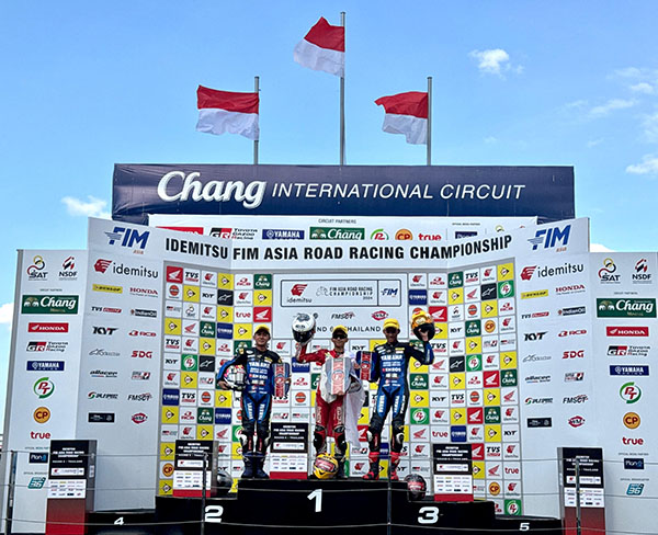 PODIUM— Para pebalap Astra Honda Racing Team (AHRT) menampilkan performa luar biasa dengan double podium di balapan 1 kelas Asia Production (AP) 250 dan Supersport (SS) 600.
