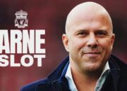 Pelatih Liverpool Arne Slot Berharap Van Dijk Tetap Bertahan di Anfield