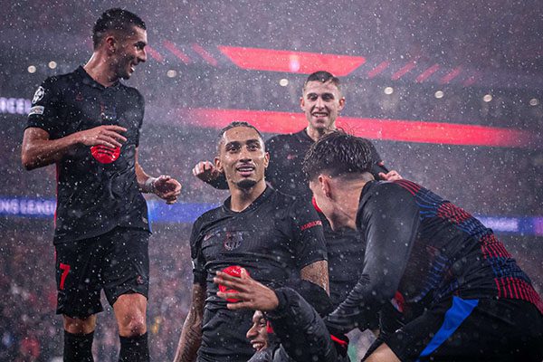 Sempat Tertinggal 2-4, Barcelona Kalahkan Benfica 5-4 di Liga Champions 1 DRAMA— Drama sembilan gol terjadi saat Barcelona mengalahkan Benfica 5-4 pada matchday 7 League Phase Liga Champions 2024/2025 di Estadio da Luz hari Rabu (22/1) dini hari WIB.