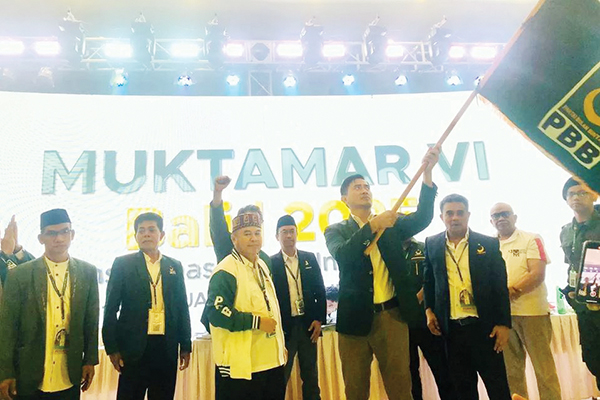 Muktamar VI PBB, Gugum Ridho Putra Terpilih jadi Ketua Umum 1 TERPILIH— Gugum Ridho Putra terpilih menjadi Ketua Umum Partai Bulan Bintang (PBB) periode 2025-2030.