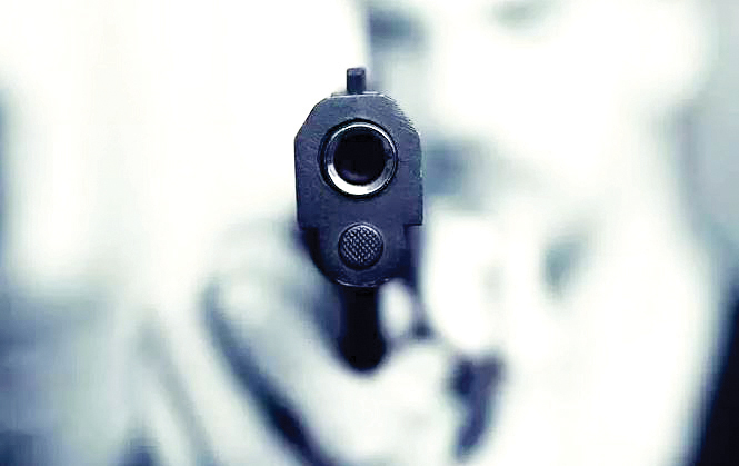 Seorang Personel Polres Puncak Jaya Ditembak OPM Usai Beli Minyak Tanah 1 ILUSTRASI— Pistol.