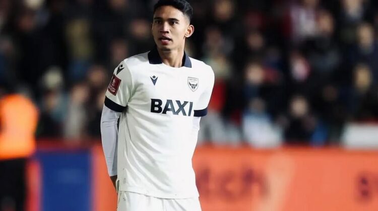 Jadi Starter dan Pakai Nomor 10, Marselino Ferdinan Menggila dengan Cetak 2 Gol untuk Bawa Oxford United Pesta Gol 6-0 1 STARTER— Gelandang Timnas Indonesia, Marselino Ferdinan menjadi starter dan memakai nomor punggung sepuluh ketika bermain untuk Oxford United Academy di babak perempat final Oxfordshire Senior Cup.